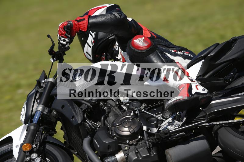 /Archiv-2024/29 12.06.2024 MOTO.CH Track Day ADR/Gruppe gelb/63